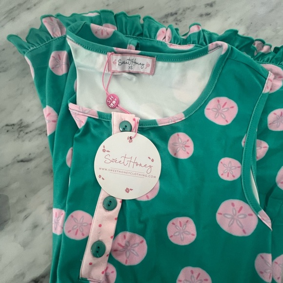 SweetHoneyClothing Mommy XS & Me 3T 3 piece sand dollar beach set - Picture 2 of 3